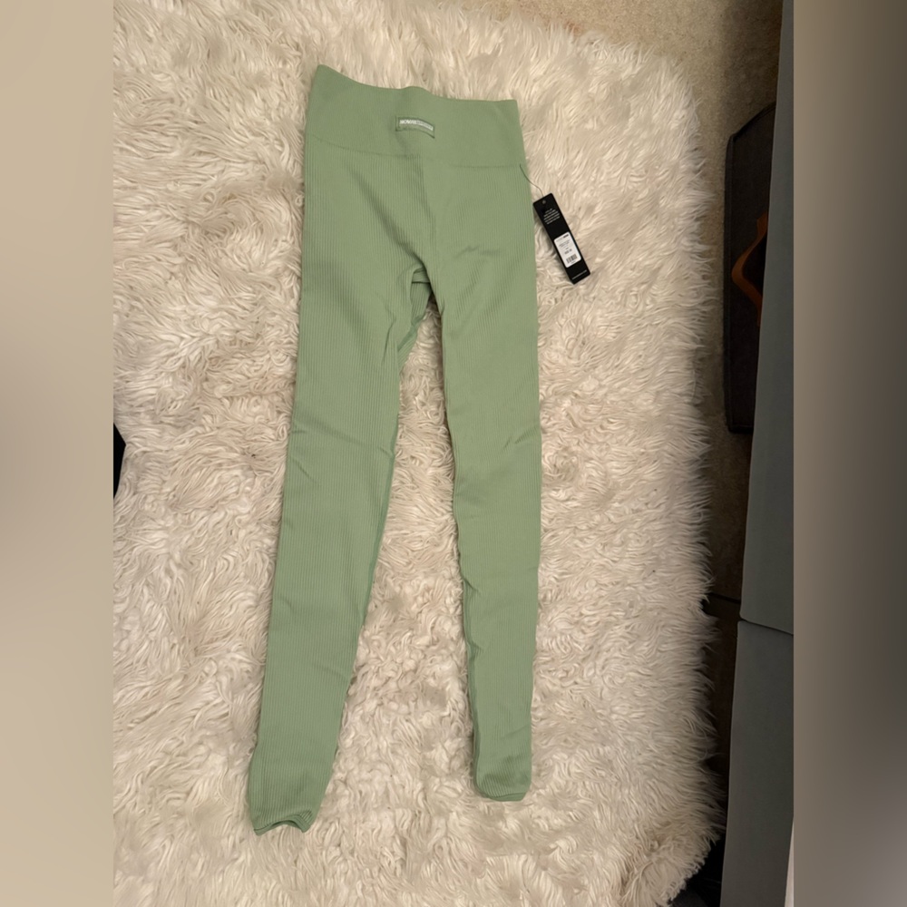 Fashion Nova XS Green Leggings